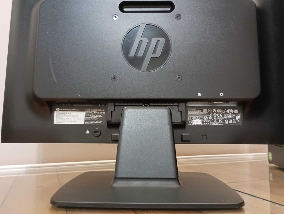 Компютър HP Pavilion + монитор , клавиатура и мишка