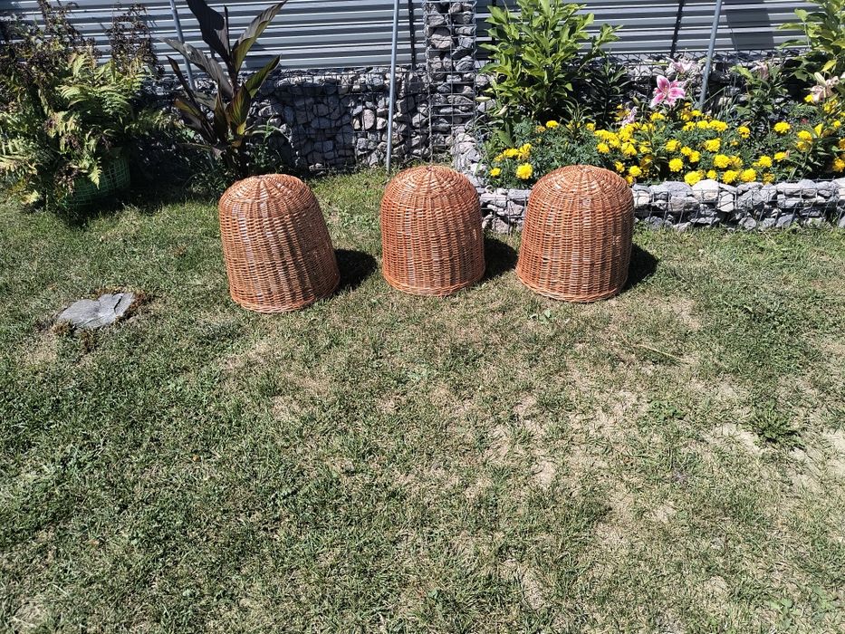 Cos din nuiele si abajuri