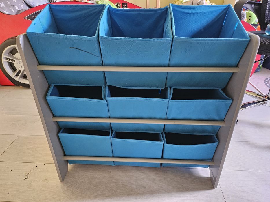 Сет маса с два стола и етажерка