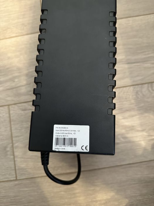 Sursa UPS 800w 220v , 2 iesiri priza+data