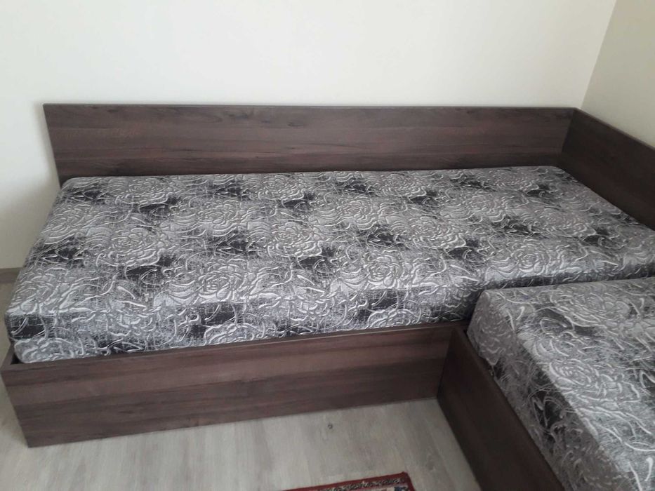 Ъглови легла с повдигащ механизъм