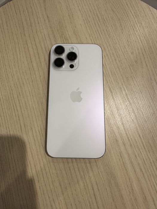 iPhone 16 Pro Max 1 Tb белый