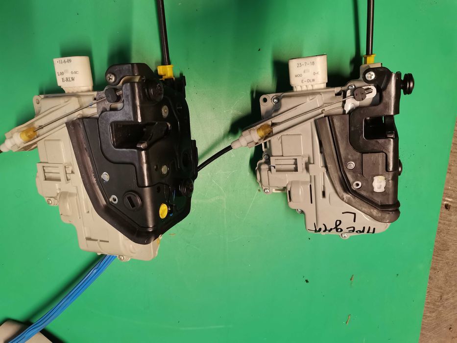 Лява брава/машинка предна и задна Ауди/Audi A4 B8 2007--2013г