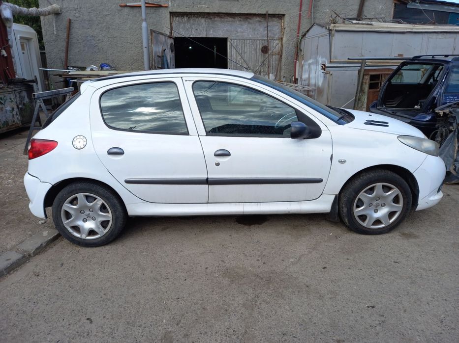 Dezmembrari  Peugeot 206+ (T3E)  2009  > 0000 1.4 i Benzina