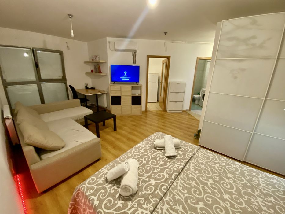 Dna Ghica/Colentina Stradal Regim Hotelier