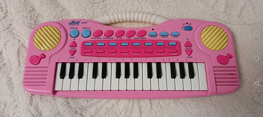 Пияно синтезатор