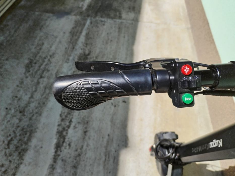 Trotinetă electrică Kugoo Kirin M4 Pro – puternică, confortabilă și rapidă