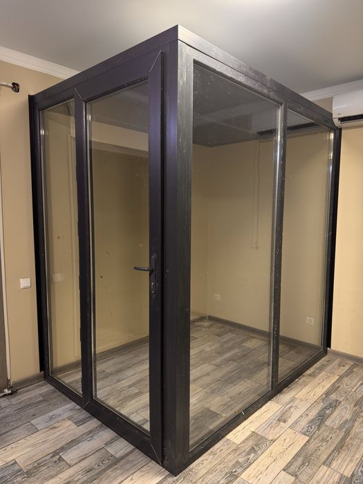 Алюминиевые двери , пластиковые двери