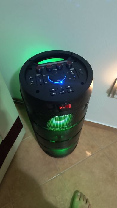 Vând boxa bluetooth