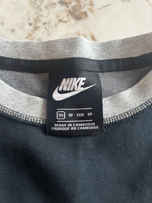 Дамско спортно облекло Nike
