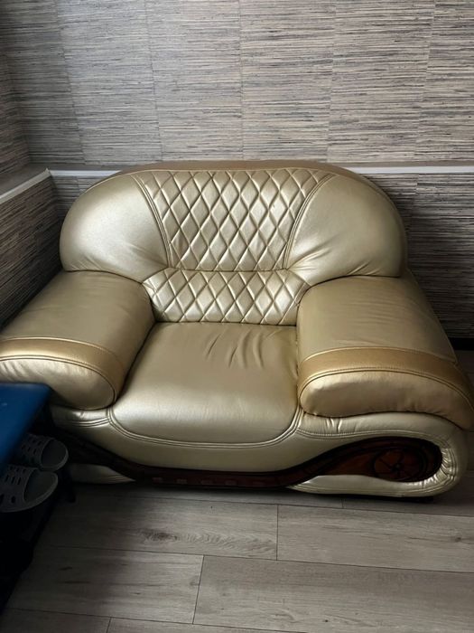 Обшивка. Диванов и кресель