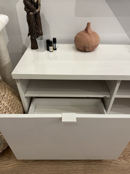 ТВ шкаф в отлично състояние