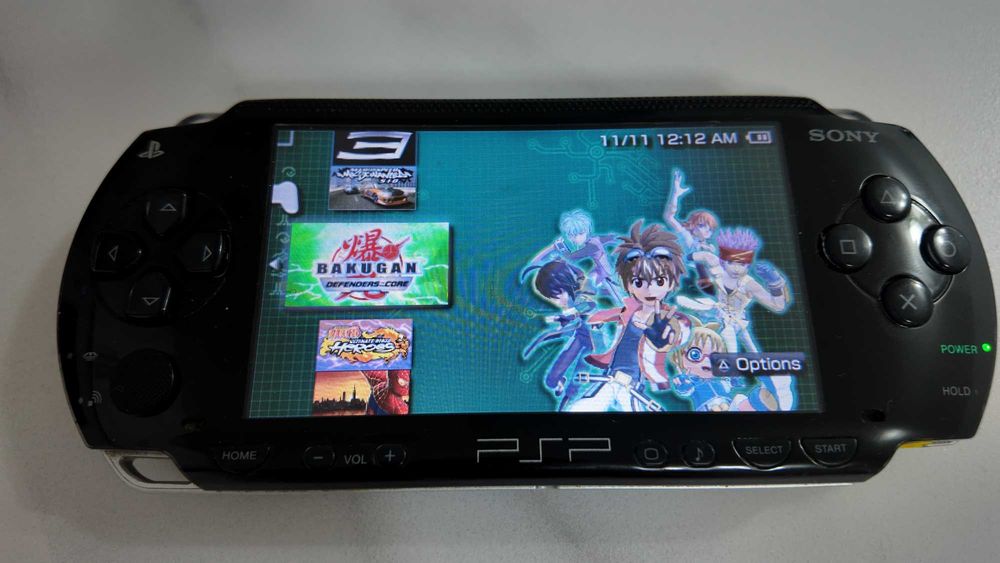 Sony PSP с игри + калъф + зарядно, готово за игра