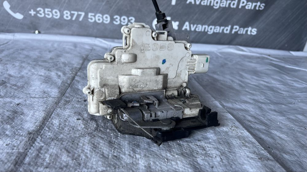 Брава предна дясна врата Seat Leon 1P