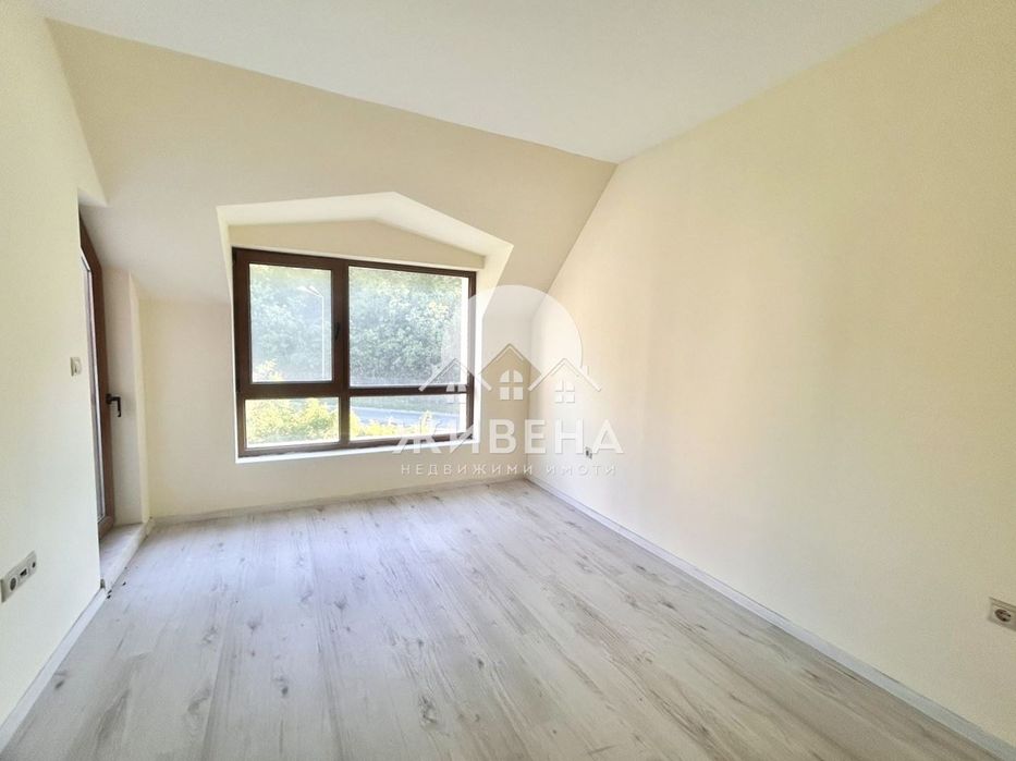 Продава се Тристаен апартамент в Варна, Аспарухово - 230 кв.м за 848 €/кв.м - Снимка #9