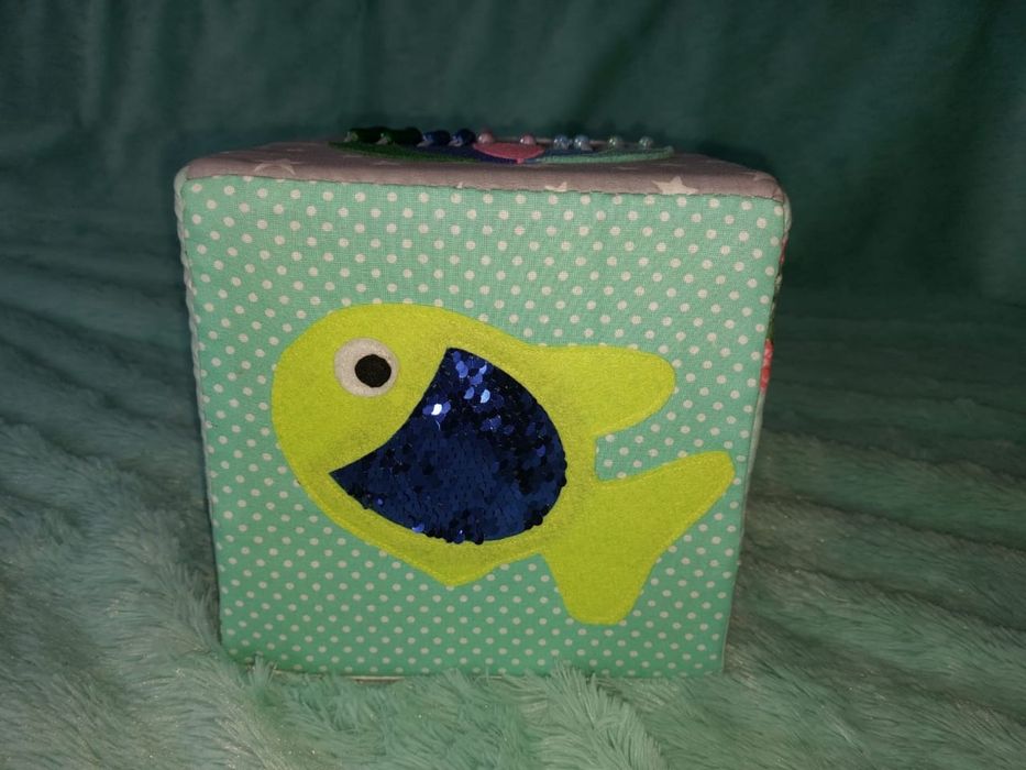 Бизикуб (развивашка)