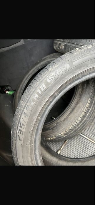 Продам шины  R 18