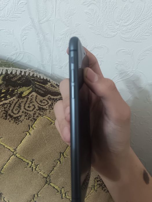 Продам айфон 11 можно обмен