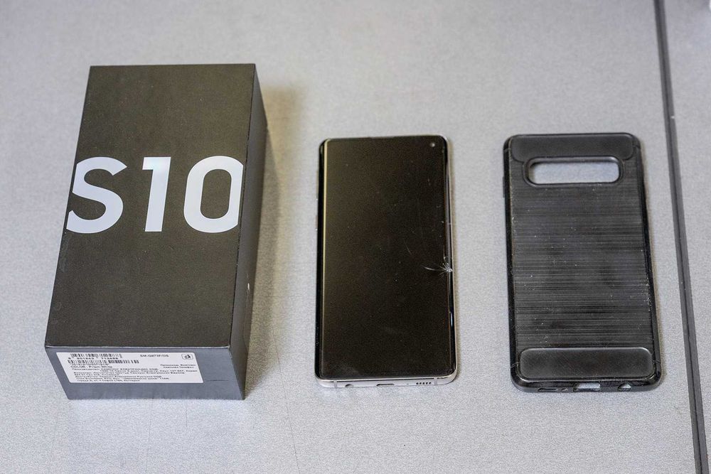 Samsung S10 (SM-G973F)