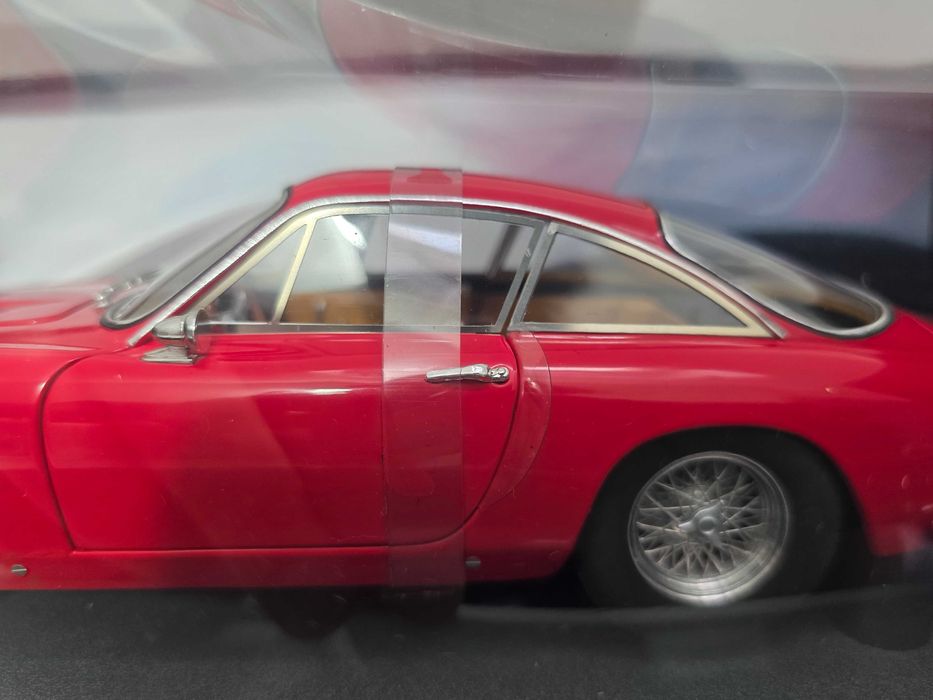 Macheta Auto 1/18 Hotwheels Elite Ferrari 250 GT Berlinetta Lusso
