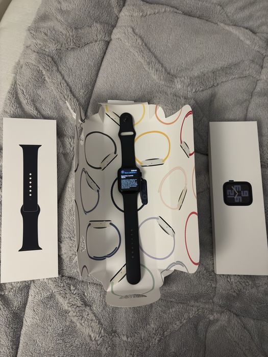 Apple Watch SE 2 (2022) 44mm Midnight - BATERIE 100% - Impecabil - Cutie Completă