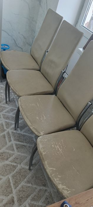 Продается стулья 4 штуки за 20 тыс тенге