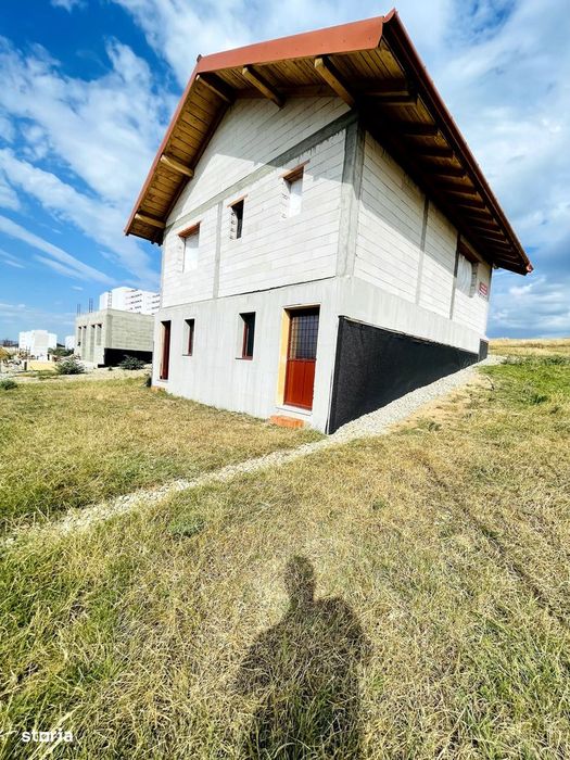 Casă la roșu, plan Parter – Cordău