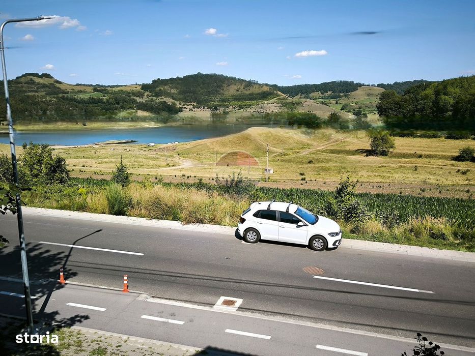 Casă / Vilă cu 4 camere de vânzare în zona Sud-Vest