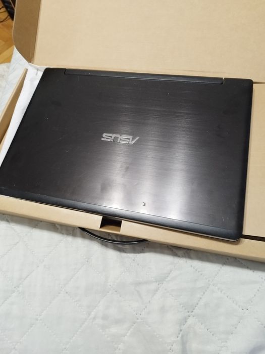 Лаптоп Asus за части.