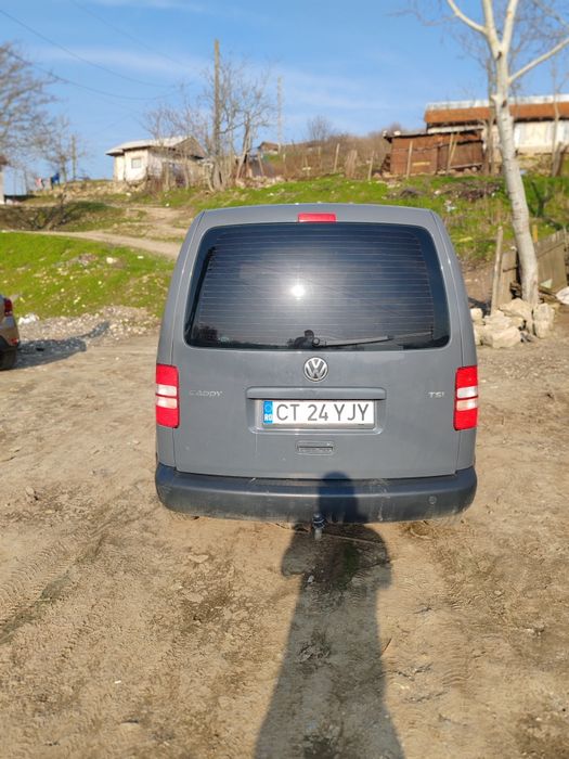 Vând volkswagen caddy