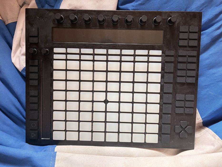 Ableton push 1 контролер