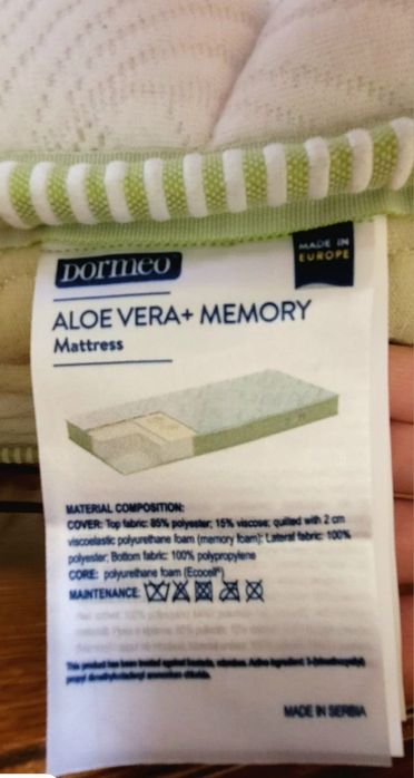Vând pat cu două noptire și fotoliu