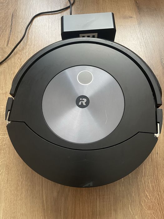 Irobot прохосмукачка с мокро почистване