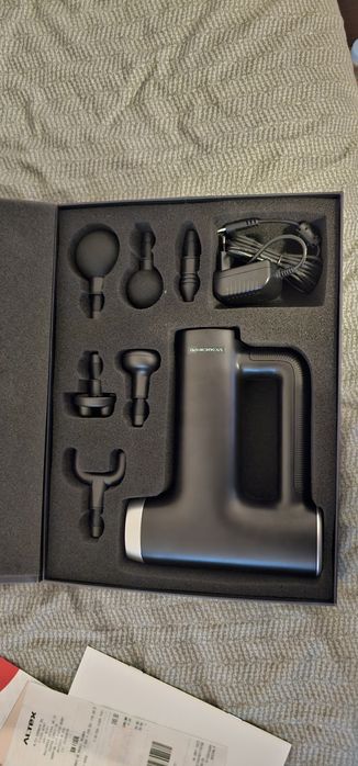 Vând aparat de masaj miria