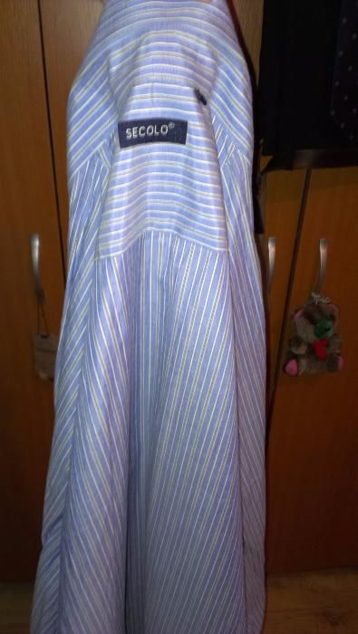 Vand Costum de Mire, 2 camasi si 1 cravata + husa.