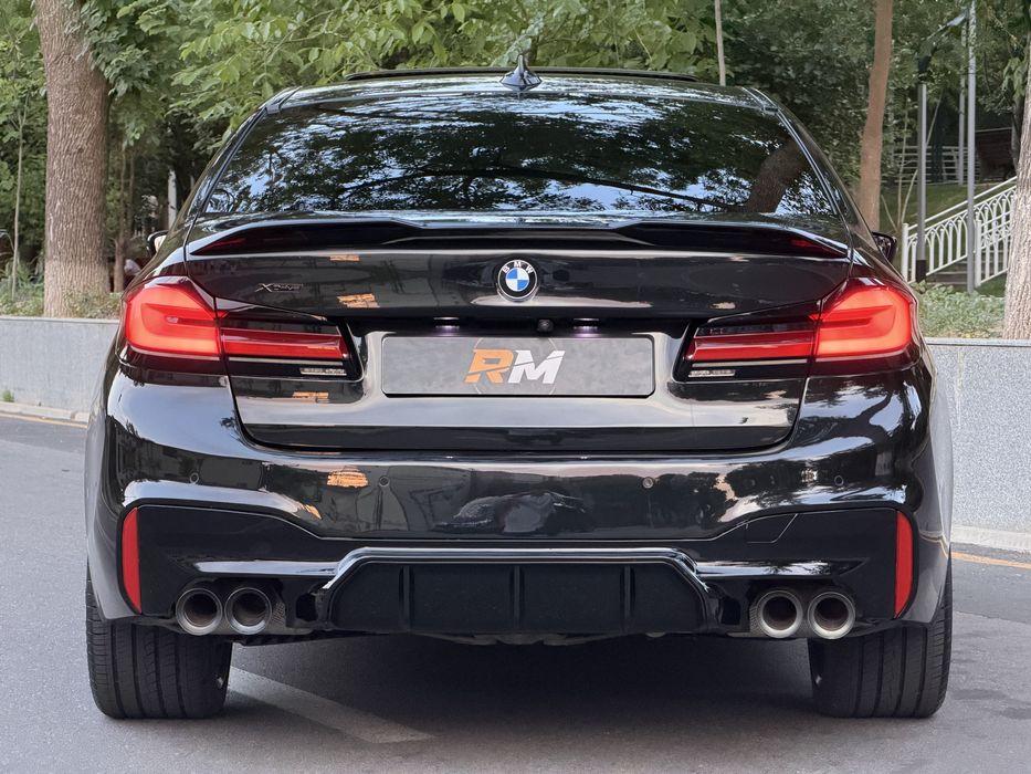 BMW G30 XDrive 530i LuxuryLine