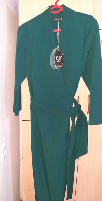 Продаётся новое платье. Производство: Турция. Размер- 40 (46).