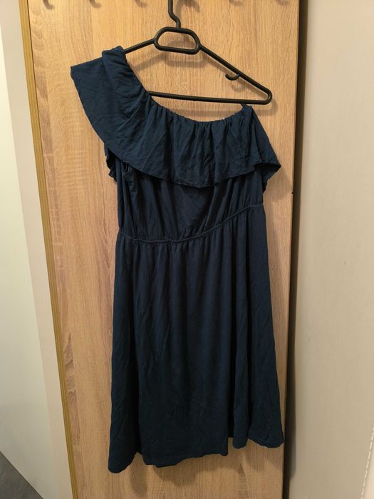 Рокли втора употреба в отлично състояние, размер S - по 5лв.