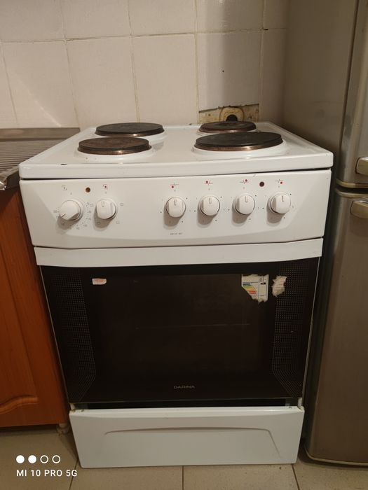 Электро плита продам Darina