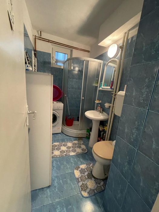 Inchiriez apartement zona centrala