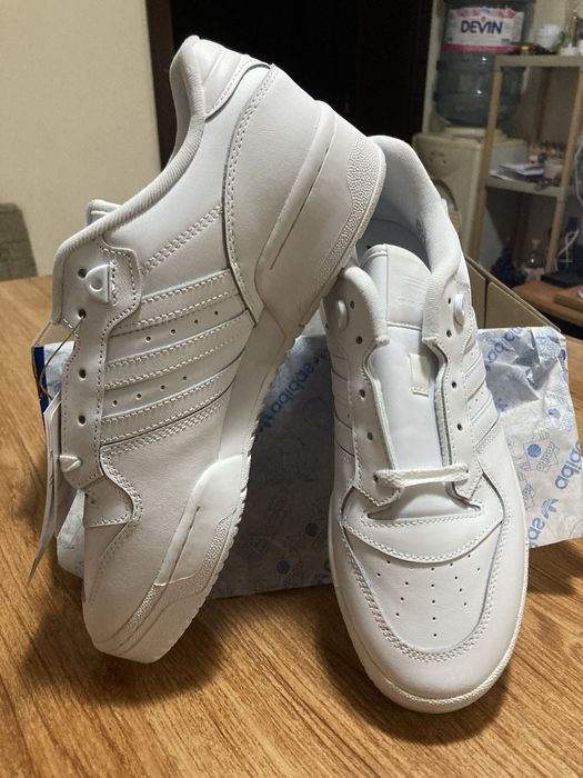 Мъжки оригинални маратонки Adidas Rivalry Low