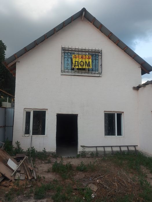 Дом  двух этажный