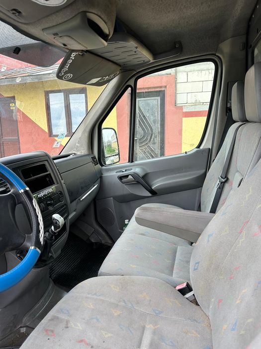 Vând Volkswagen crafter