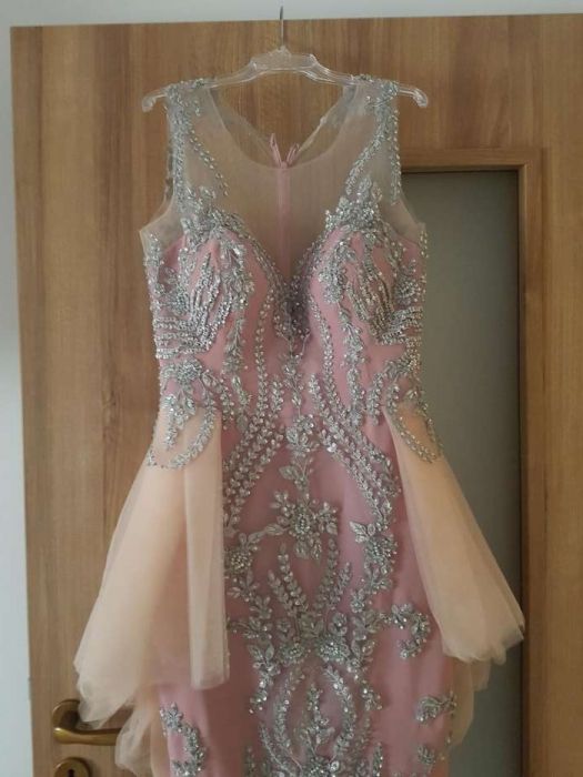 Rochie dantela brodata