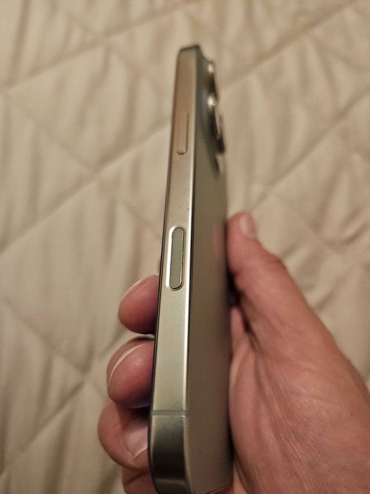 iPhone 16 Pro (128GB)
