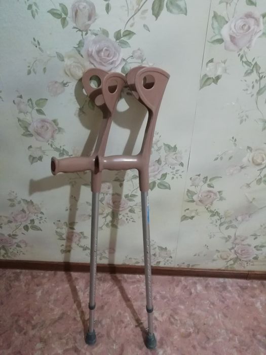 Подлокотные костыли