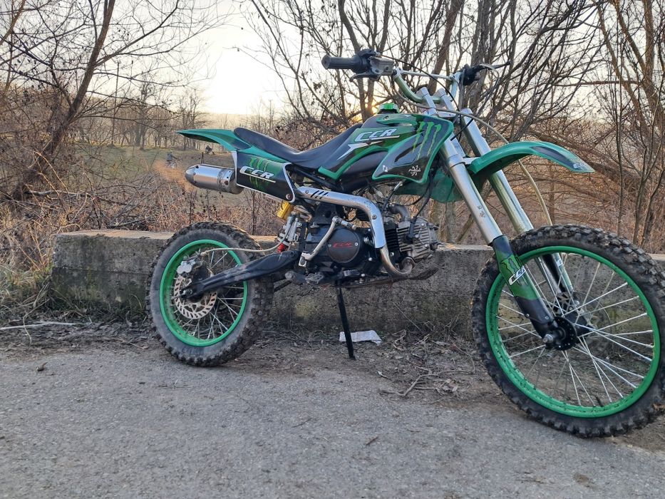 Vand cross 125cc ,cititi descrierea