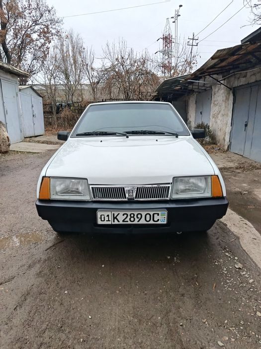 Продается ваз 2109года  1990го газ нет .