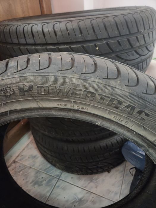 Vând anvelope PowerTrac 235/45Z/R18