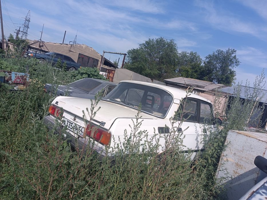 Продам москвич 2140 запчасти!